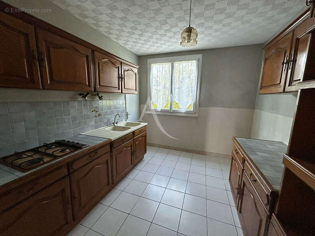 T4 - 3 chambres - CHATEAU REZE - photo 5