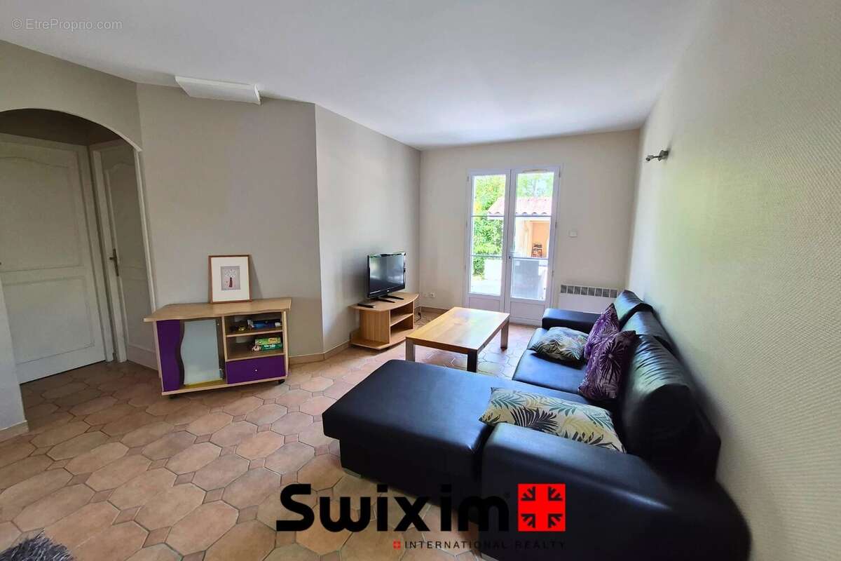 Propriété de 7 piéces avec un appartement de type T3. - photo 13