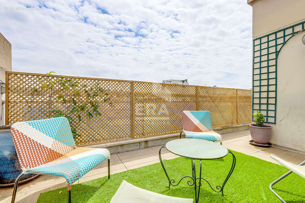 Appartement à PARIS-17E