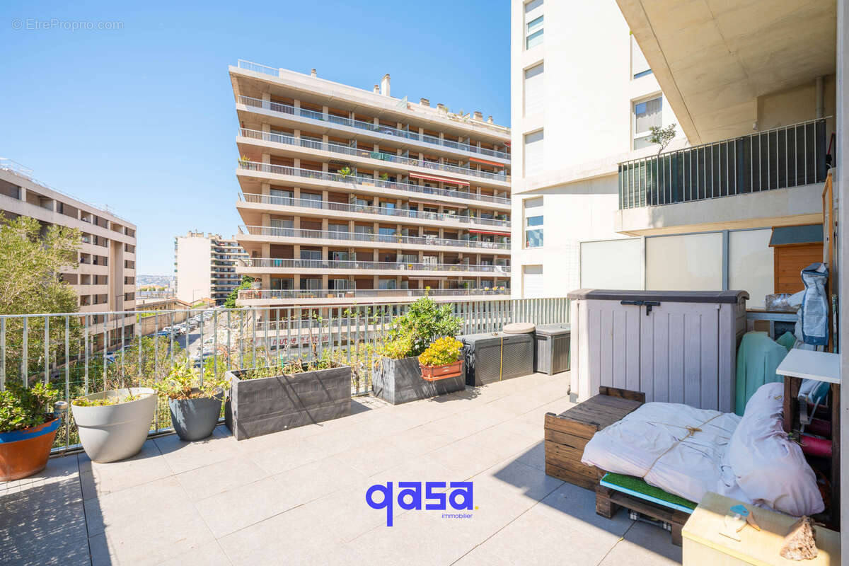 Appartement à MARSEILLE-1E