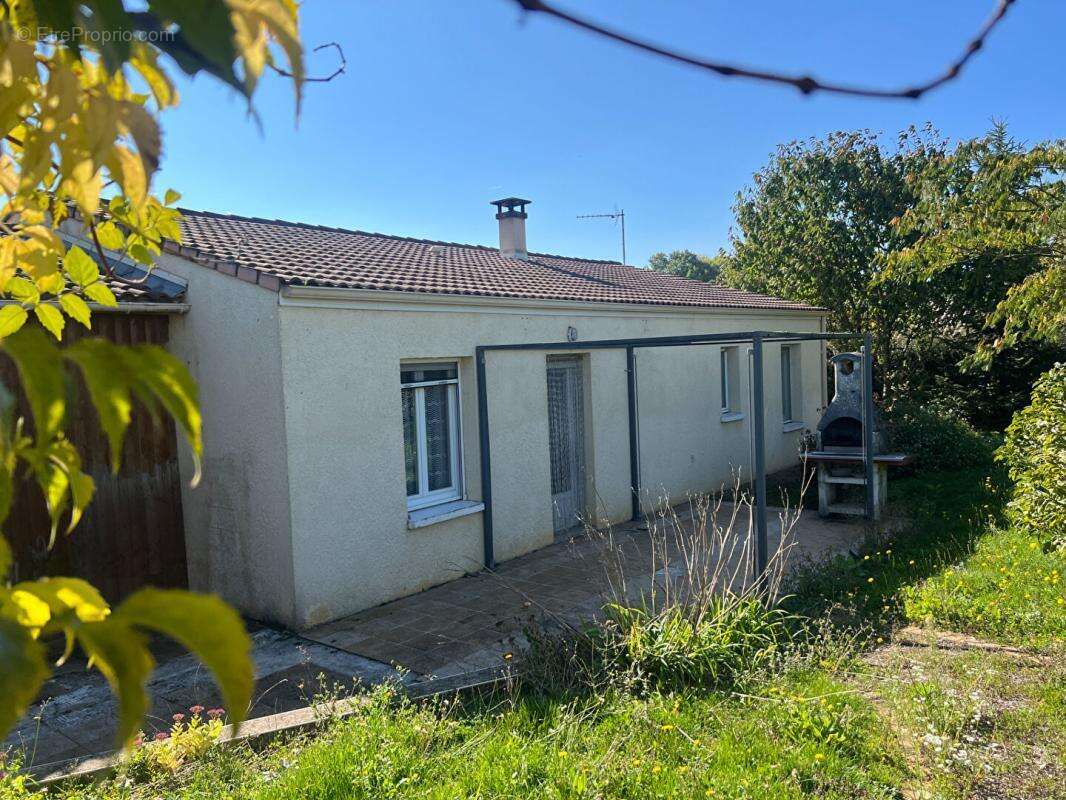 Maison à SAIVRES
