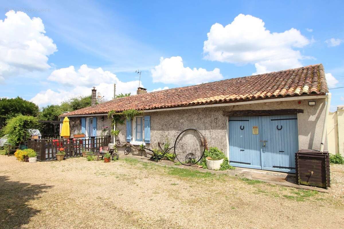 Maison à LA ROCHEFOUCAULD