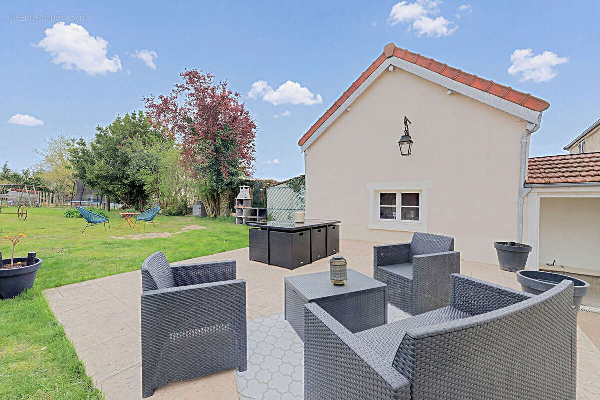 Maison à PRESLES-EN-BRIE