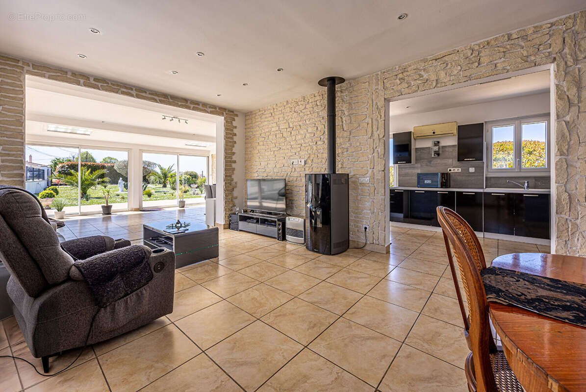 Maison à SAINT-GEORGES-DE-DIDONNE