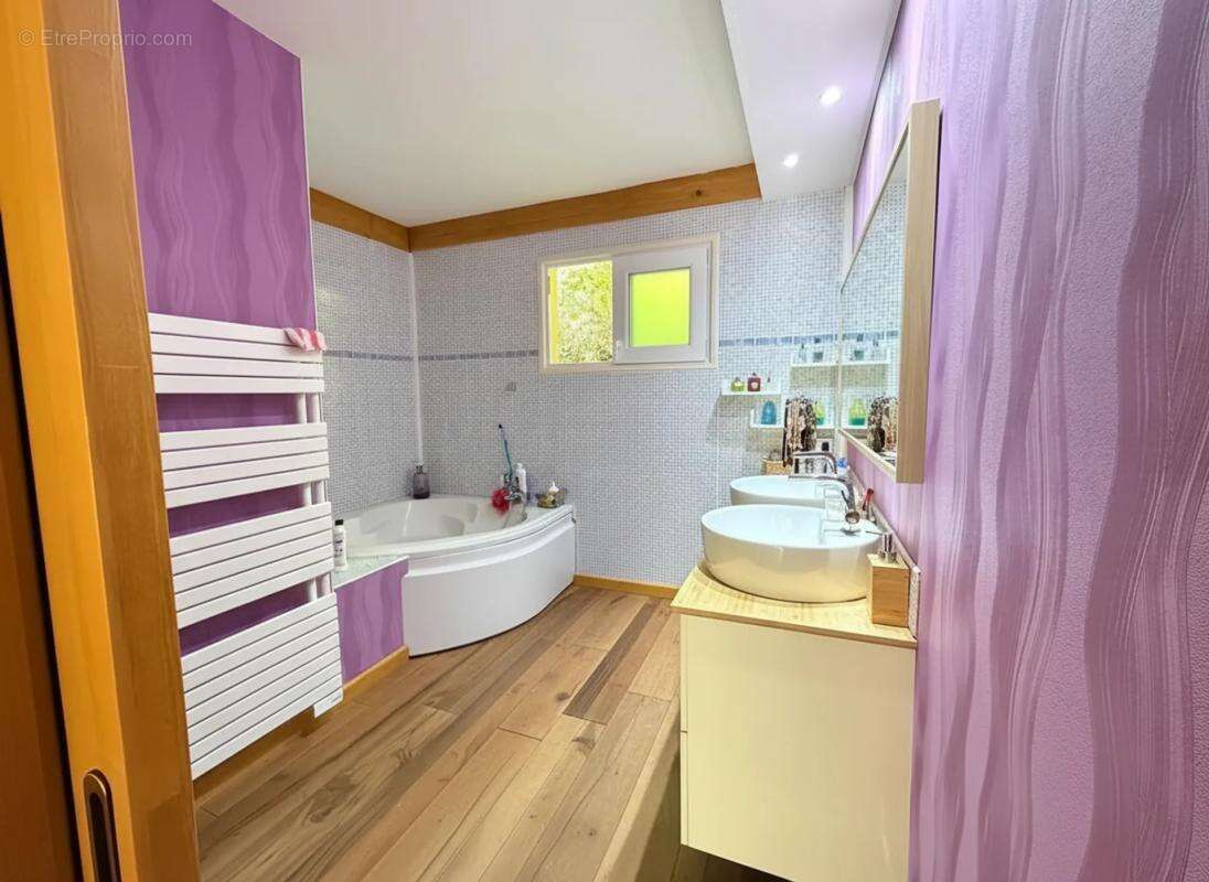 Maison avec gîte, 8 pièces, 176 m² à St-Jean-du-Bruel - photo 8