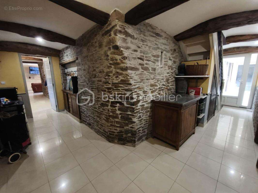 Maison à LA BARRE-DE-SEMILLY