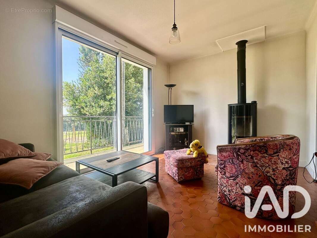 Maison 80 m² à Saint-Malo-De-Phily  - photo 5
