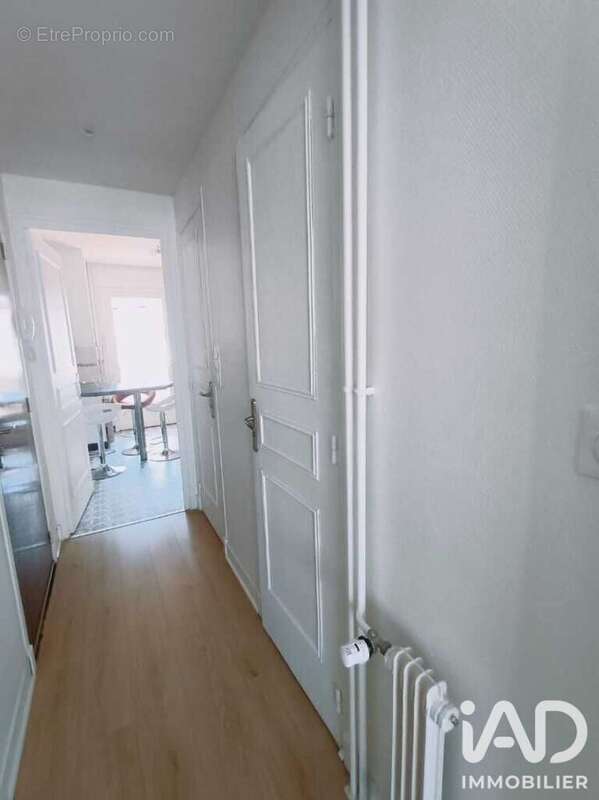 Appartement 30 m² à Vichy  - photo 9