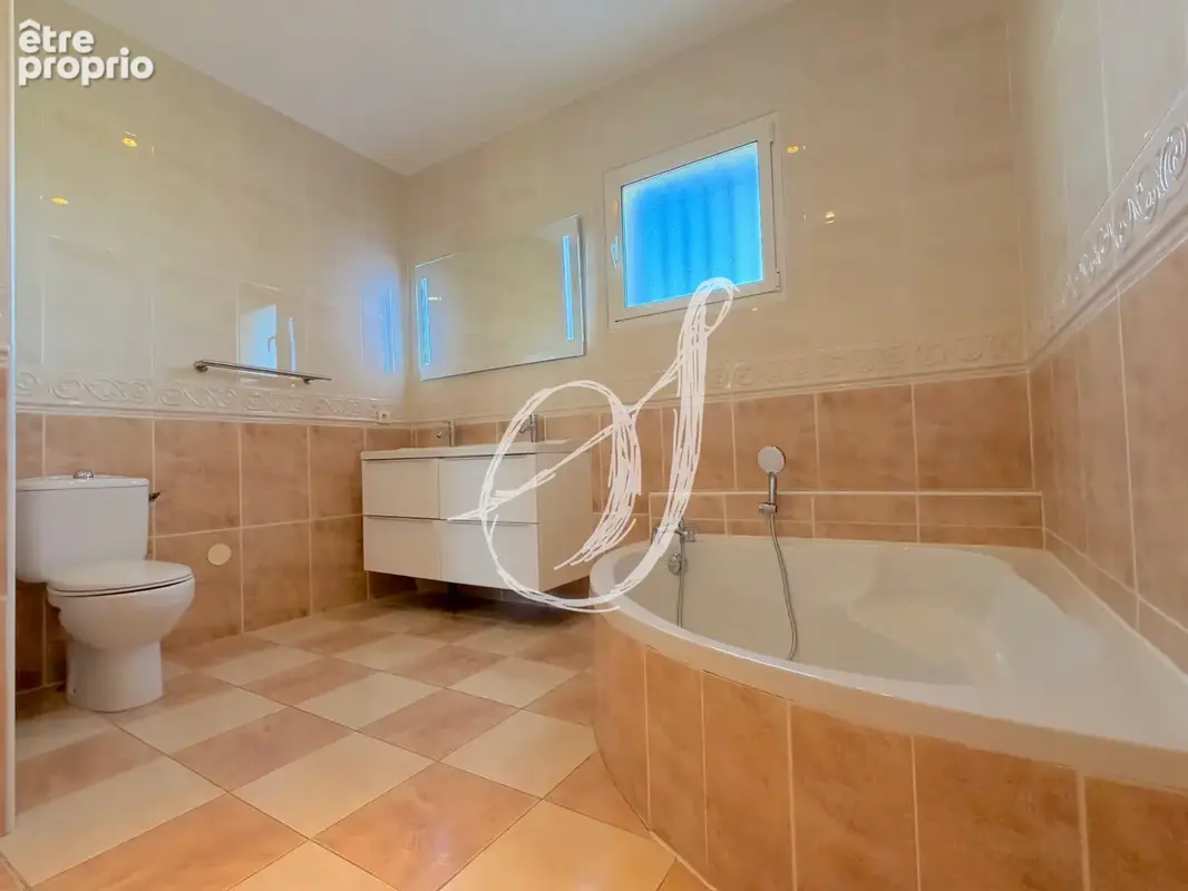 Villa de type 6, 5 chambres avec jardin & sous sol intégral sur Saint Georges d'Orques - photo 13