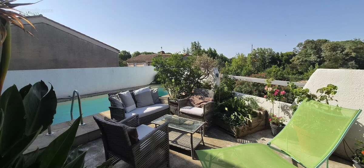 La Redorte - grande maison de village, restaurée avec goût, avec terrasses et piscine - photo 19