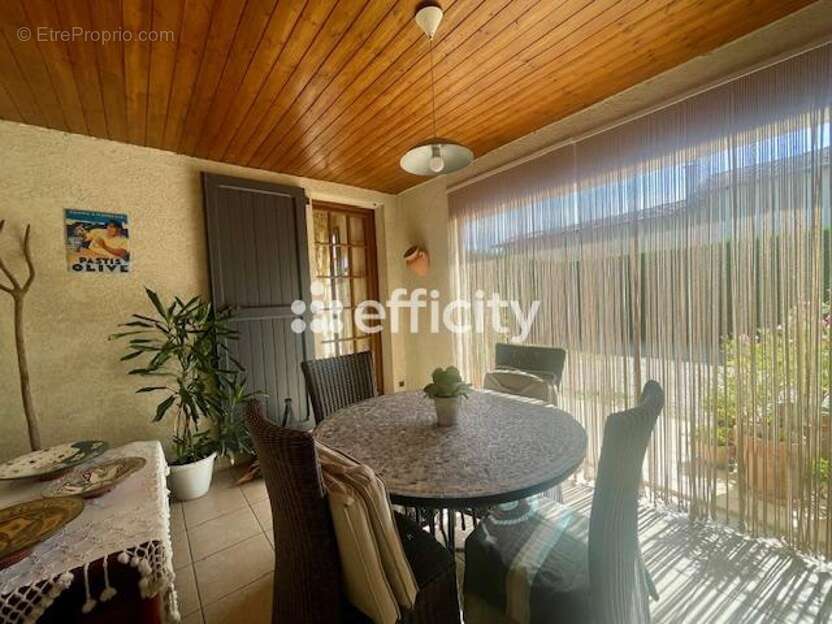 Maison à SALAISE-SUR-SANNE