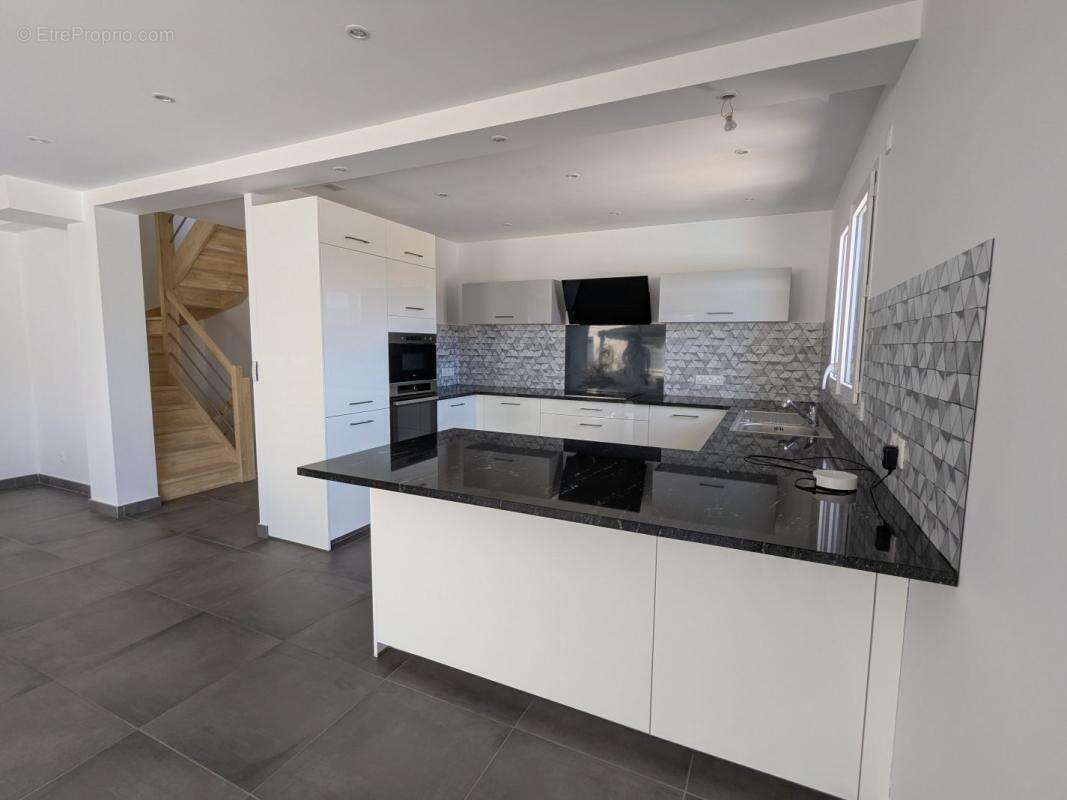 Maison 142 m² à Leaz  - photo 3