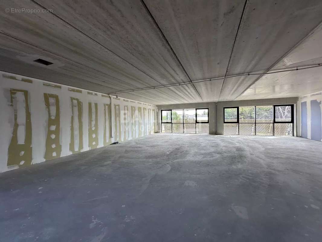 Commerce à PUGET-SUR-ARGENS