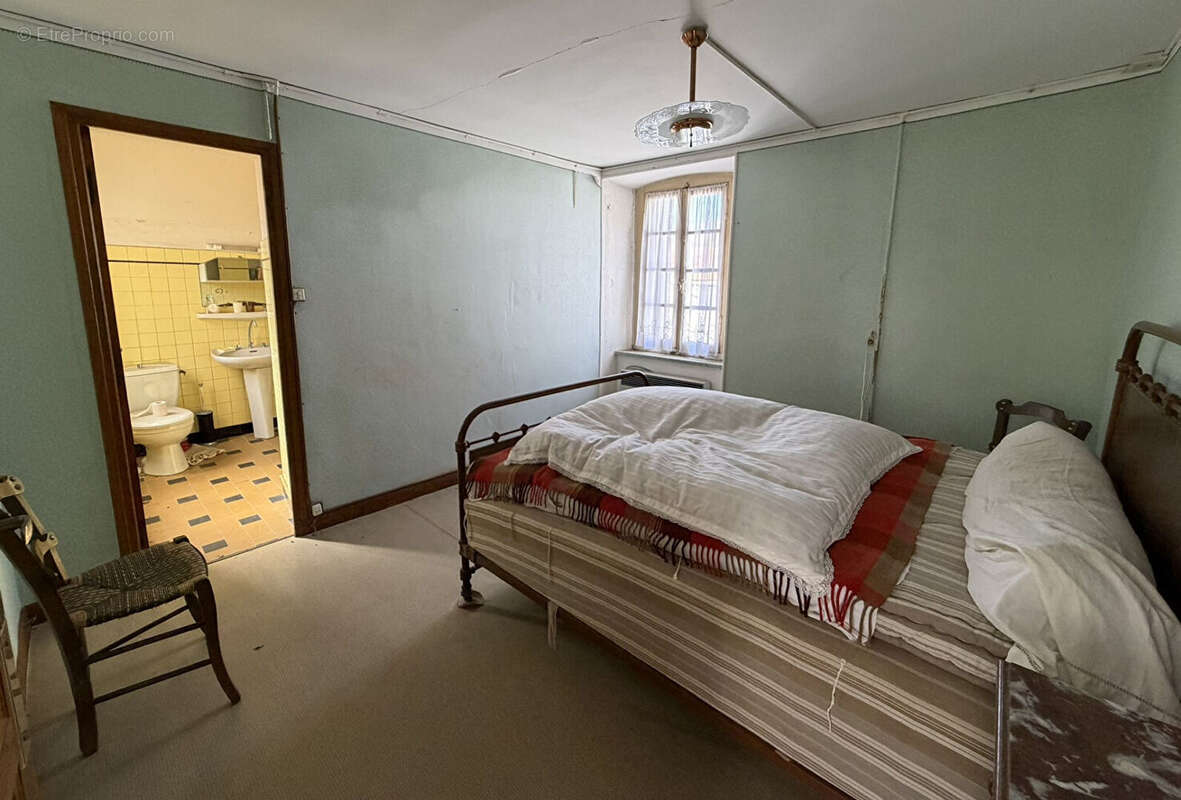 Limousis - Maison de village avec 4 chambres et grenier aménageable de 50 m² - photo 10
