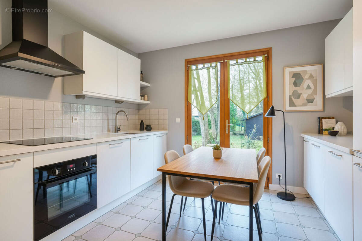 Maison à LE CHATELET-EN-BRIE