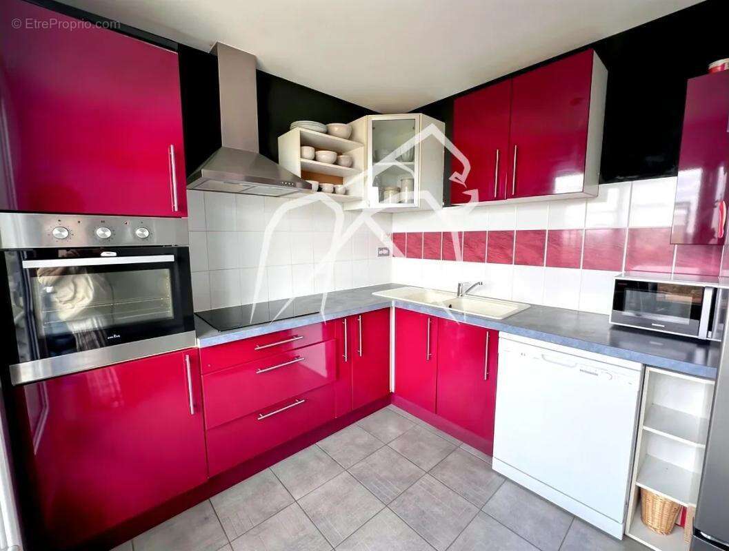 Appartement T5  Rouen 76100  Ascenseur et stationnement  78m² Vue cathédrale - photo 5