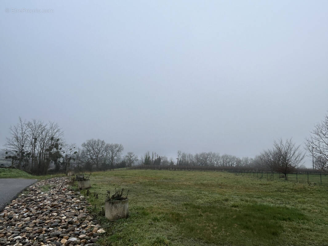 Terrain à DIEULIVOL