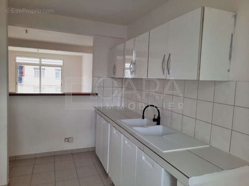 PHOTO-2025-03-07-16-18-00 (3)_lzn - Appartement à CAYENNE