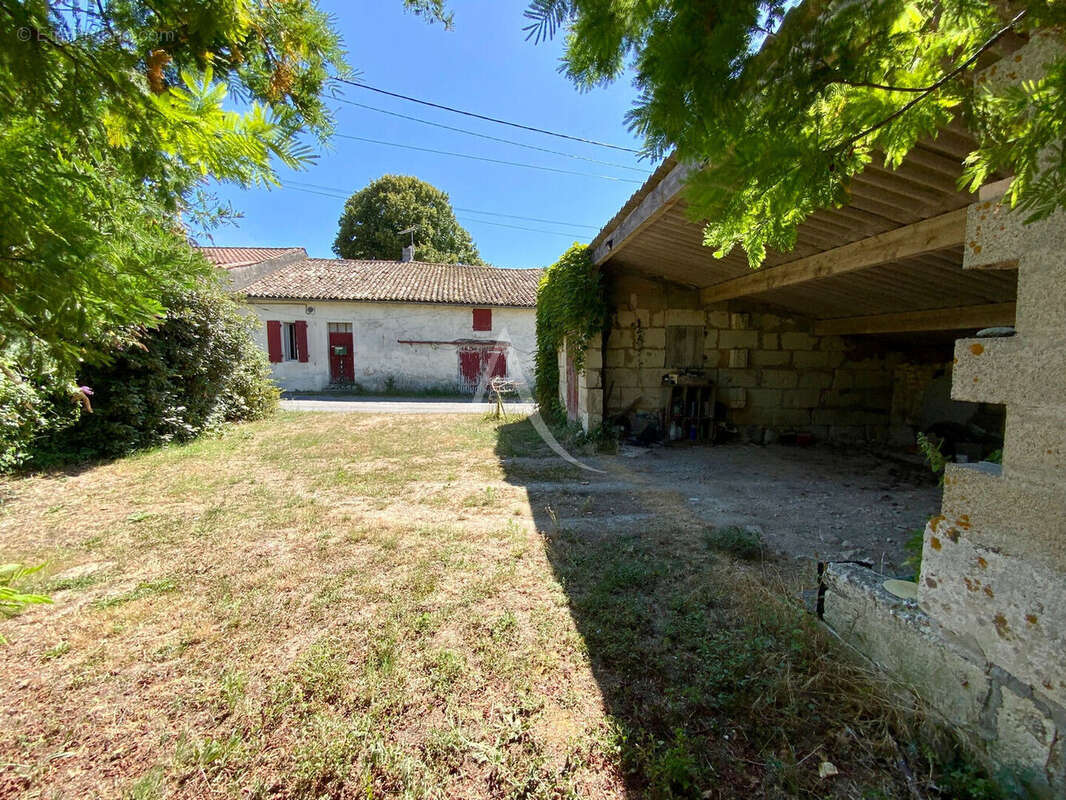 Maison à SAINT-CIERS-DU-TAILLON