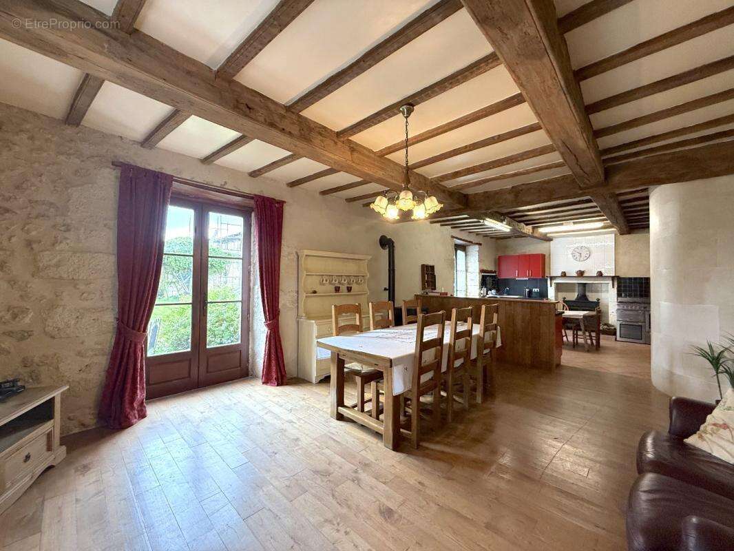 Maison à SAINT-SEVERIN