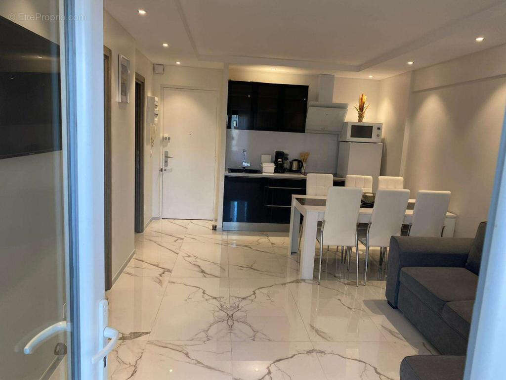 Cannes banane beau t2 refait à neuf + terrasse 13m2 - photo 5