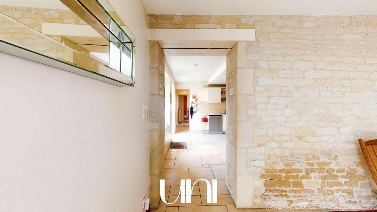 Maison à FLEURY-SUR-ORNE