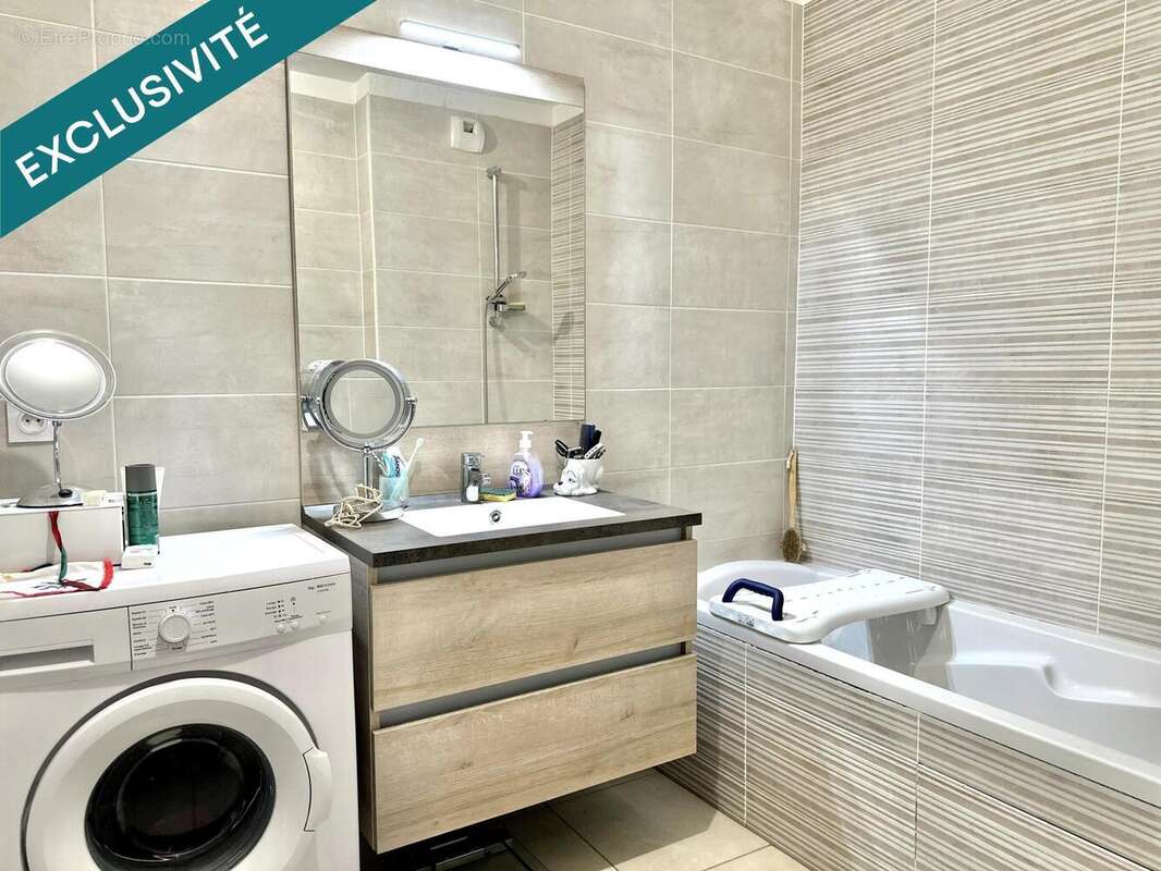 Photo 6 - Appartement à DECINES-CHARPIEU