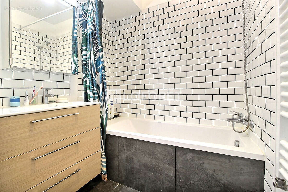 Appartement à GENNEVILLIERS