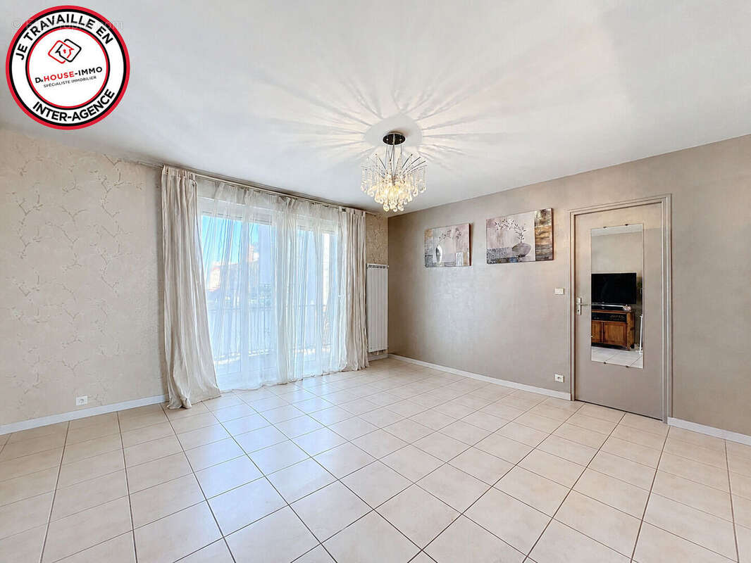 Appartement à CORBEIL-ESSONNES