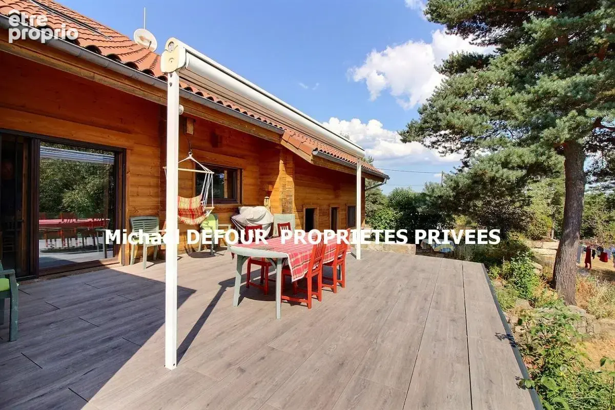 Lapte 43200 Maison en madriers de bois de 172 m² 4 chambres sur 1134 m² de terrain - photo 12