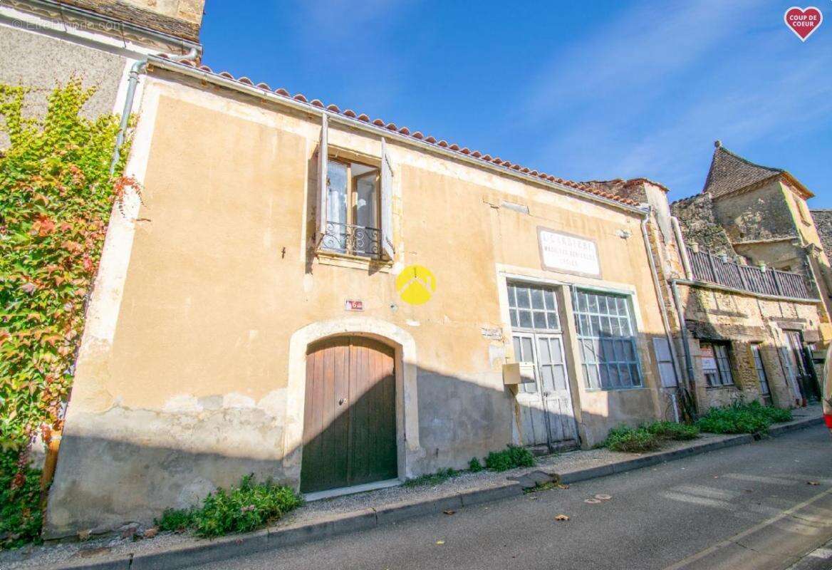 Maison à LE BUISSON-DE-CADOUIN