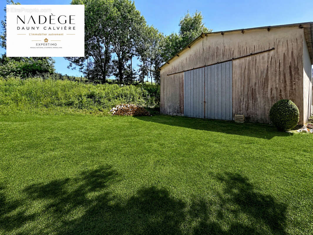 Maison rénovée de plain-pied , 3 chambres, terrain d’un hectare et garage de 100 m2 - photo 14