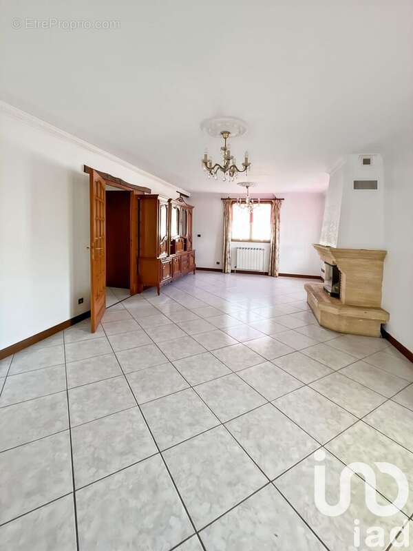 Photo 2 - Maison à BRIE-COMTE-ROBERT