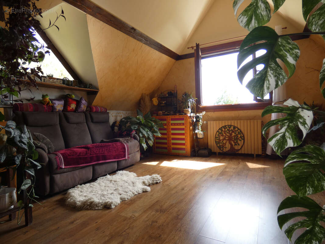 Maison à LA SAULSOTTE