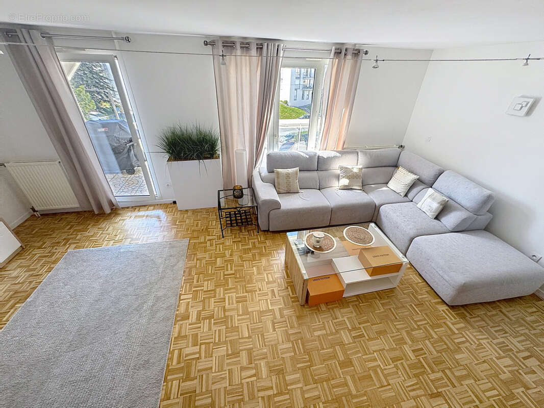 Appartement à SAINT-ETIENNE