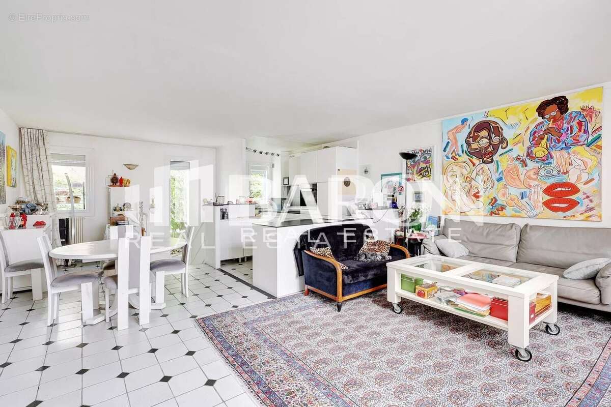 Maison à PARIS-19E