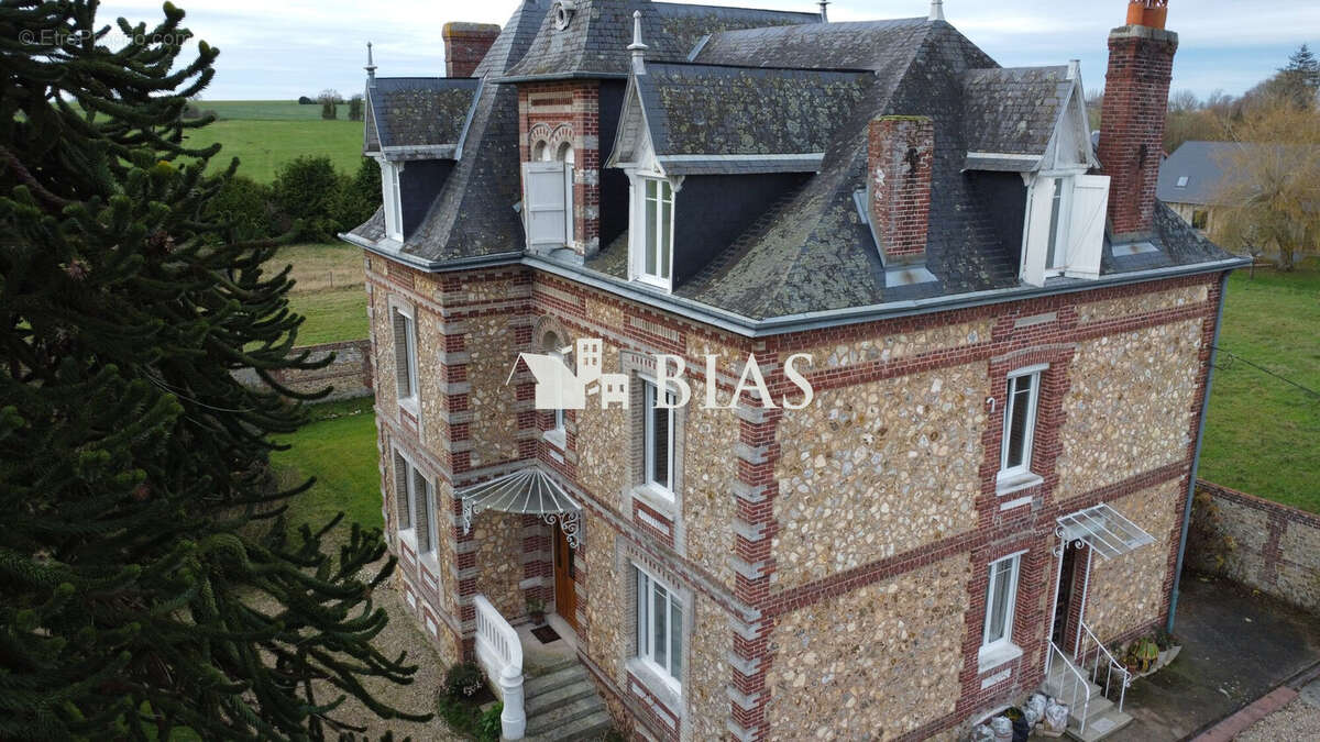 Maison à SAINT-GEORGES-DU-VIEVRE