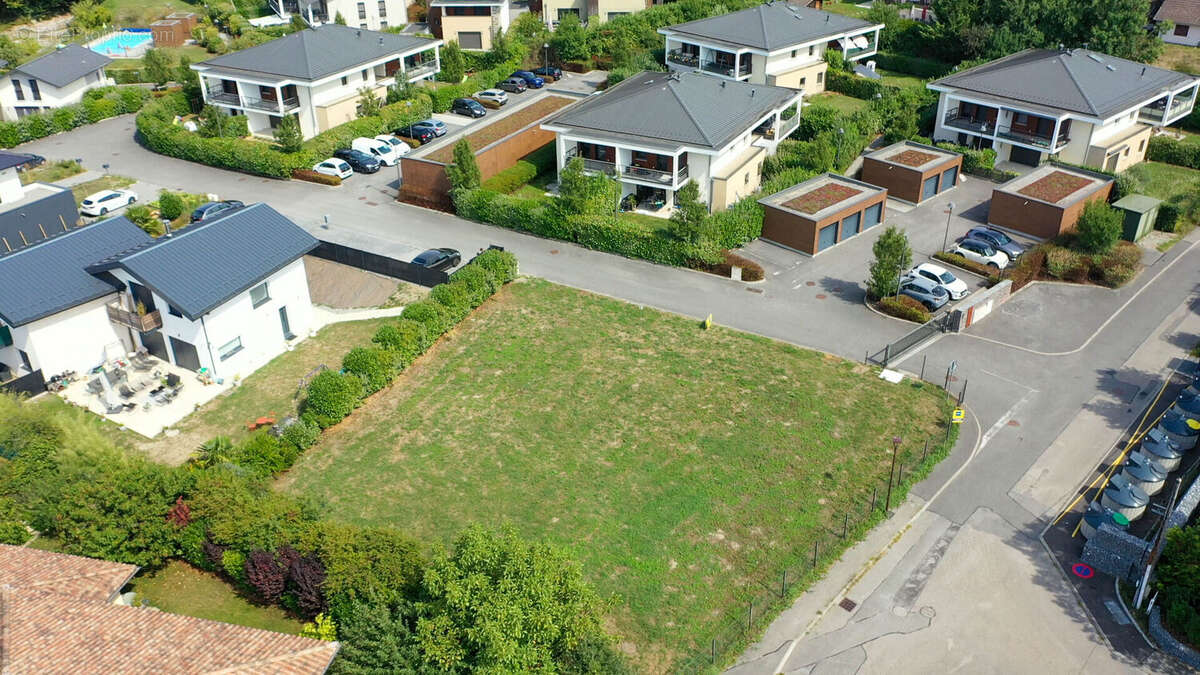 Terrain constructible à Messery de 859 m² - photo 4