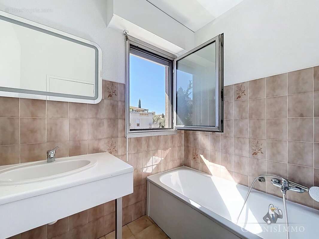 Appartement à MOUGINS
