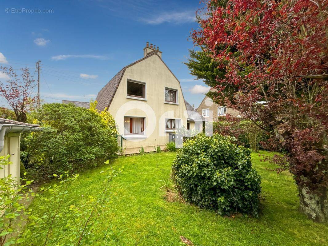 Maison à SAINT-MARTIN-BOULOGNE