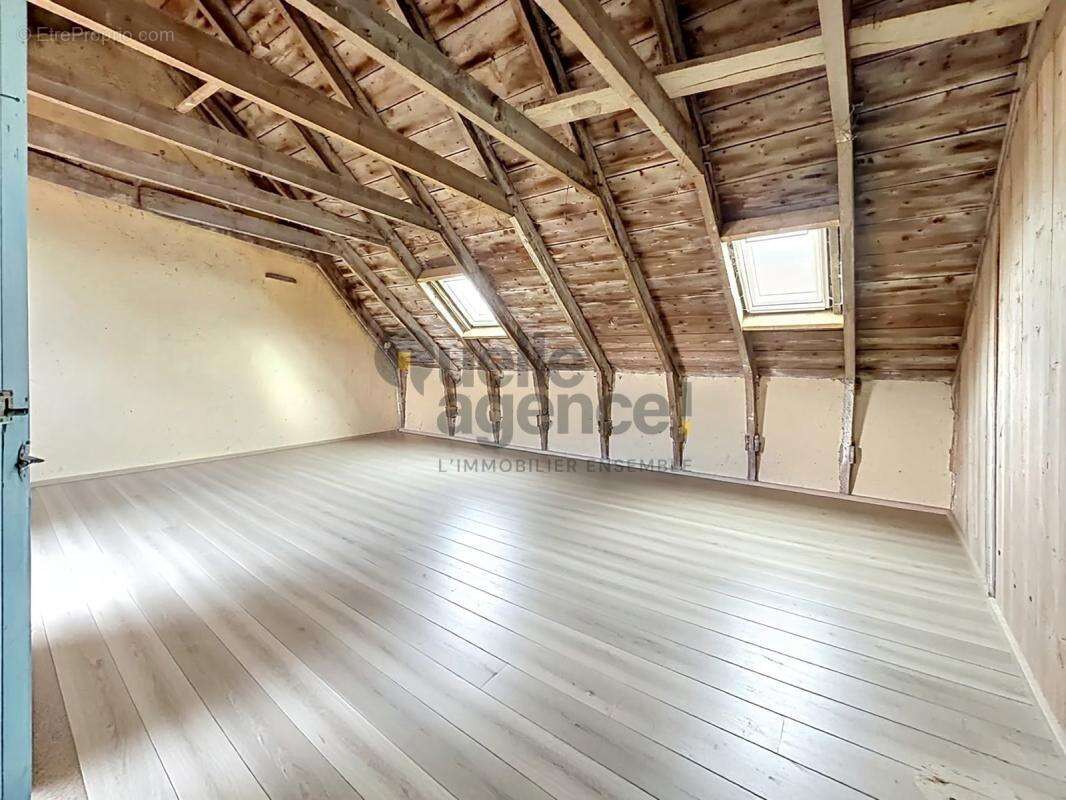 Immeuble 9 pièces de 112 m2 à Sizun - photo 14