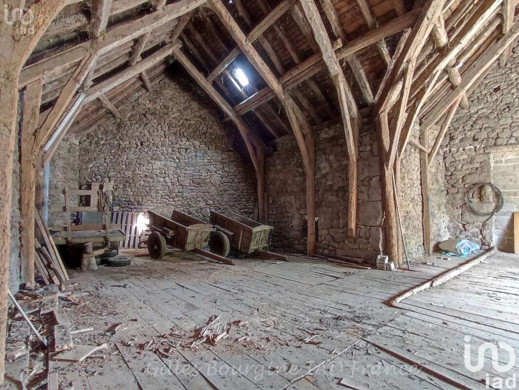 Photo 8 - Maison à AUMONT-AUBRAC