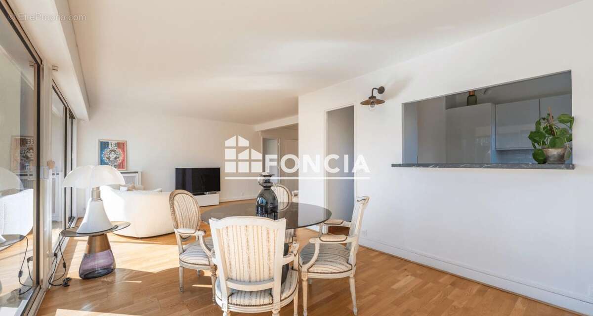 Appartement à SAINT-GRATIEN