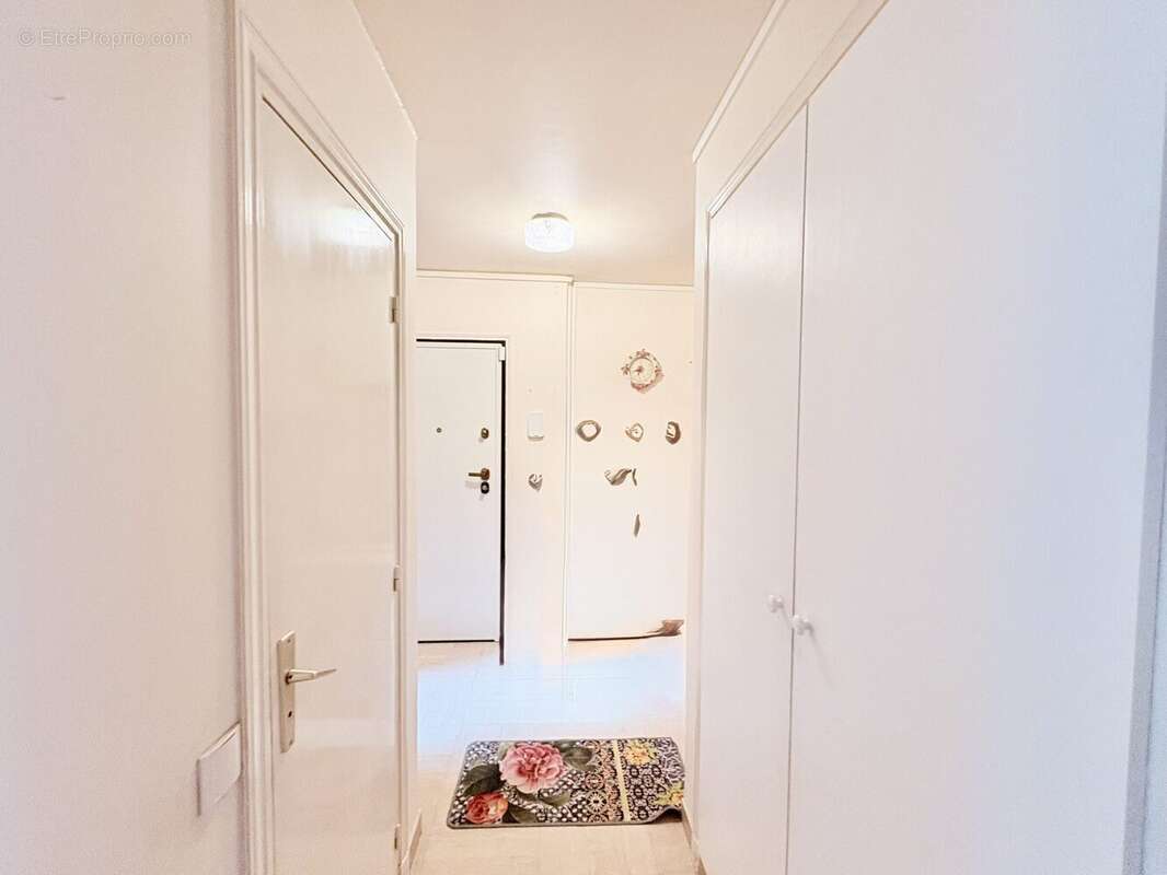 couloir - Appartement à SAINTE-MAXIME