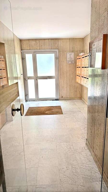 Appartement à FRESNES