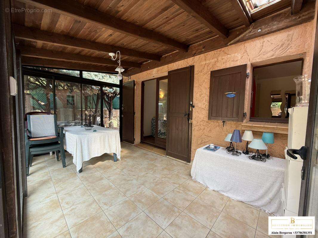 Maison à SAINT-CEZAIRE-SUR-SIAGNE