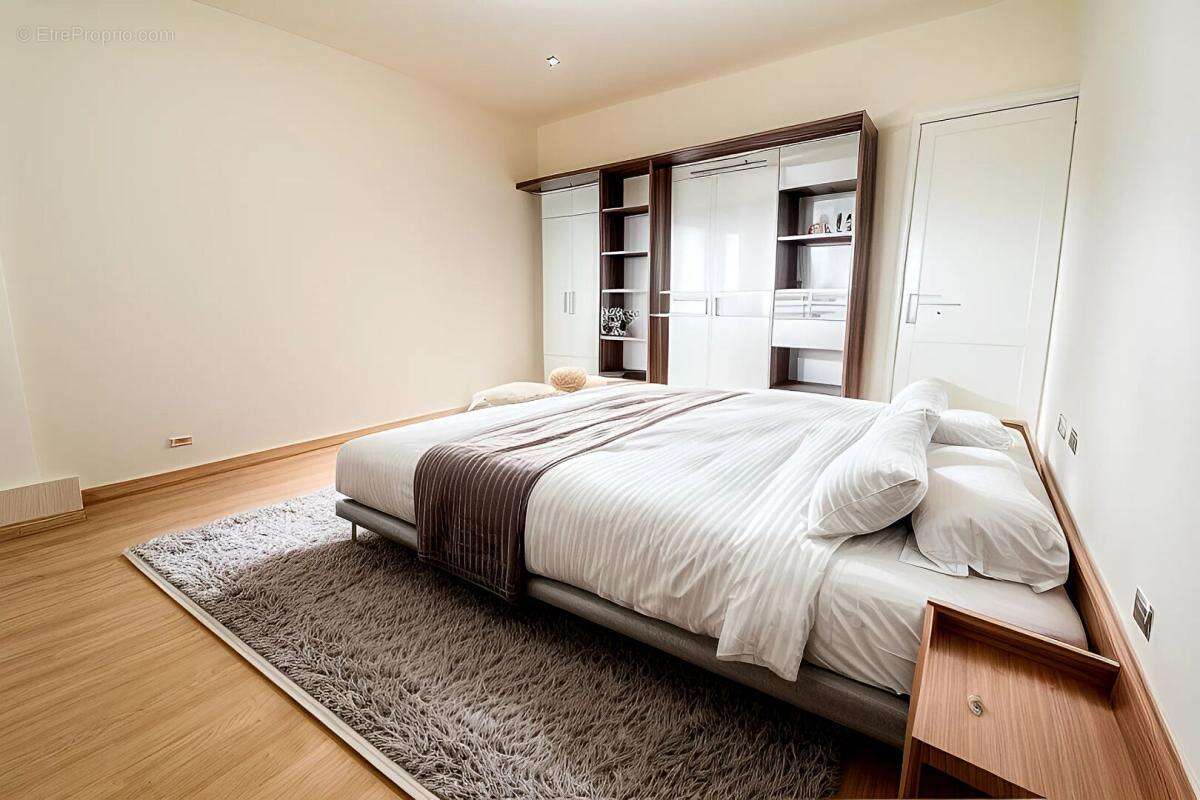 ** Authentique maison en pierre meulière - 110 m² hab. avec Terrain constructible - Double garage - photo 11