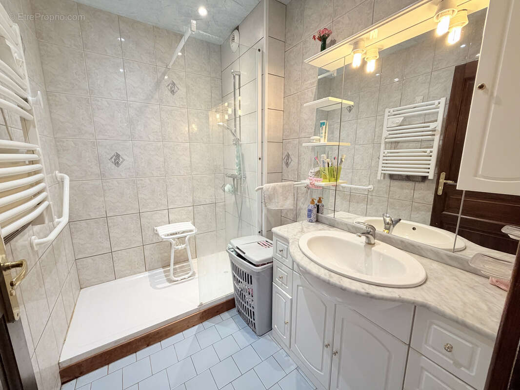 Appartement à SAINT-JEAN-DE-MAURIENNE