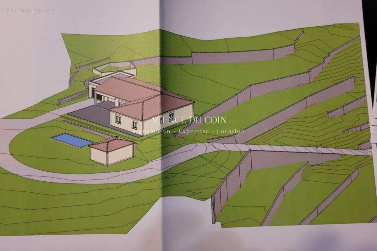 Terrain à SALERNES
