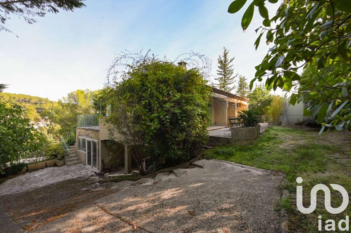 Photo 2 - Maison à PEYPIN